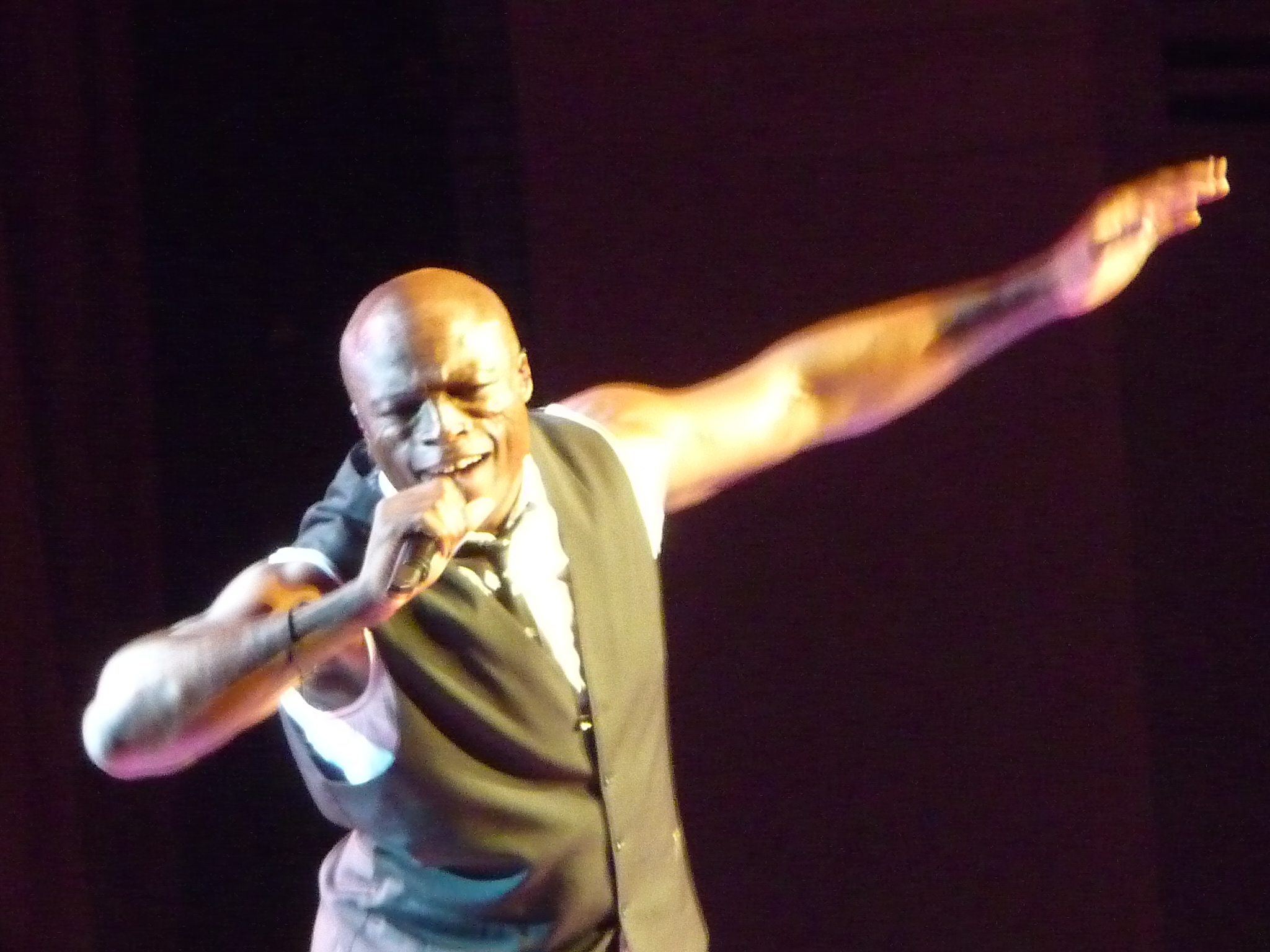 Drfunkenberry.com Exclusive! Seal In NYC.  Photo: GED