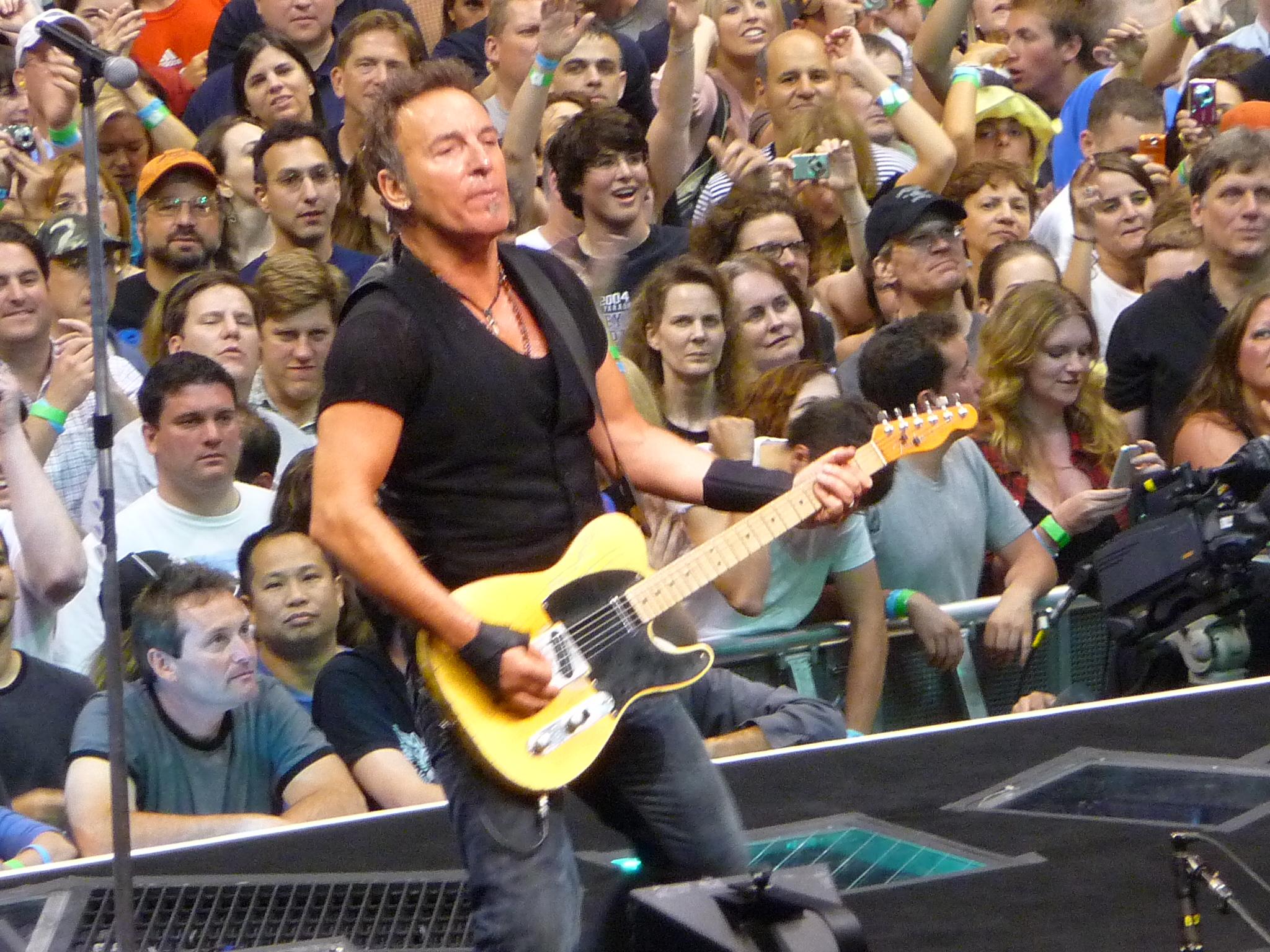 Drfunkenberry.com Exclusive! Bruce Springsteen Live.  Photo: G. Dicker