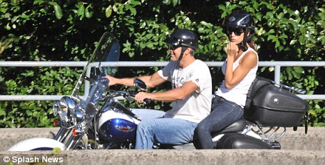 George Clooney & Elisabetta Canalis. Photo: SplashNewsOnline.com