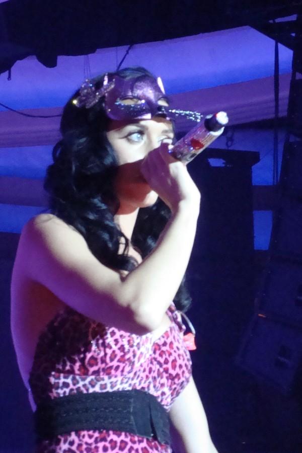 Katy Perry 08/29/09 In Los Angeles Photo: CB